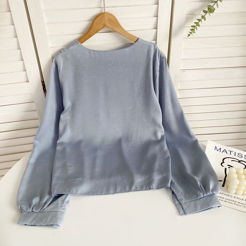 Long-Sleeve V-Neck Plain Pintuck Blouse