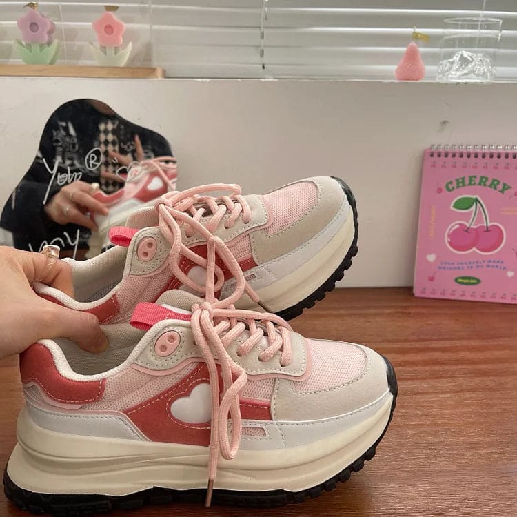 Love Heart Pink Sneakers SP17671