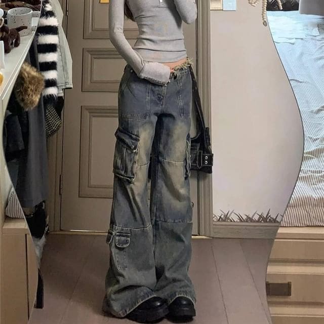 Low Waist Washed Wide Leg Cargo Jeans