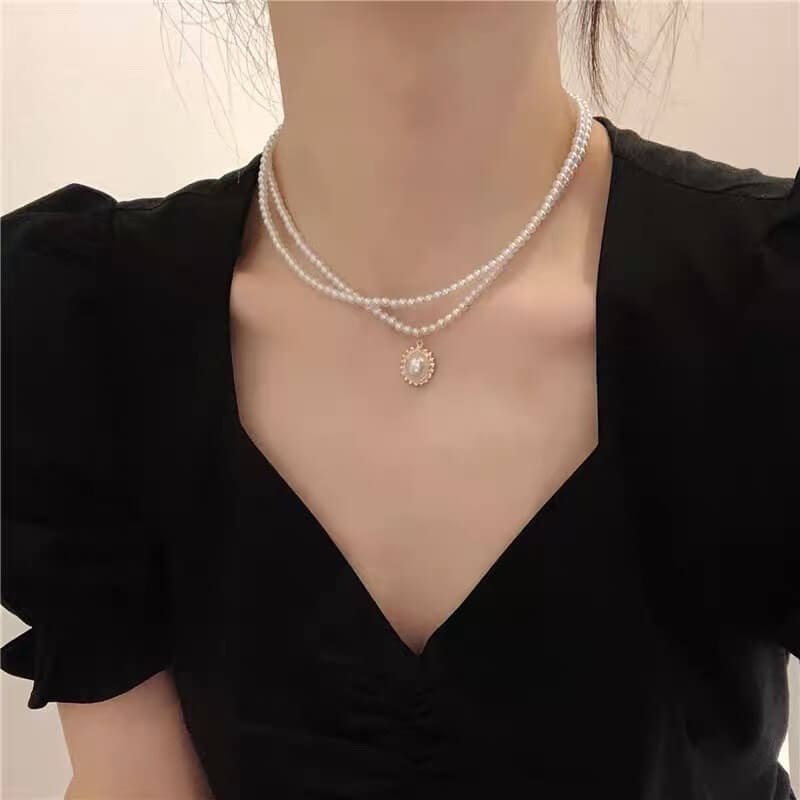 Luxury Pearl Vintage Necklace - White - Necklaces