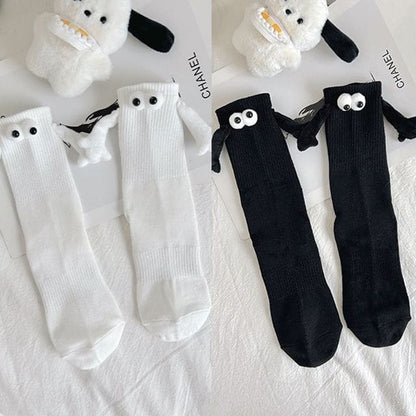 Magnetic Hands Socks Set - Set of 2 Pairs - White & Black