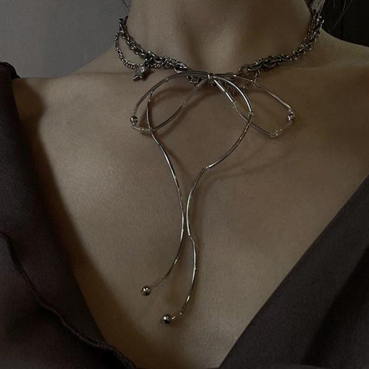 Metal Bow Chain Choker - Standart / Silver - Necklace