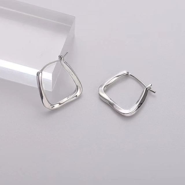 Metal Hoop Earring - 1 Pair - Silver / One Size