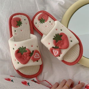 Milky strawberry slippers - slippers