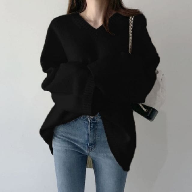 Oversized V-Neck Sweater - Black / One Size