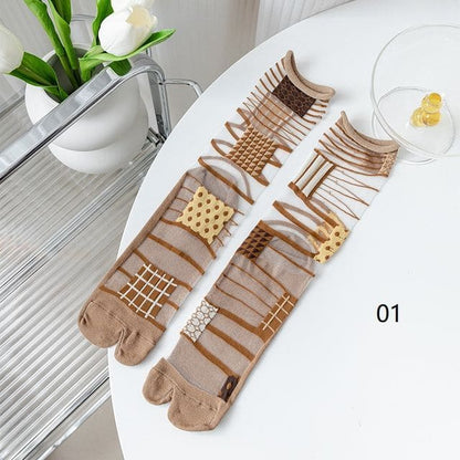 Patterned Mesh Tabi Short Socks - 01 - Coffee / 35 To 40