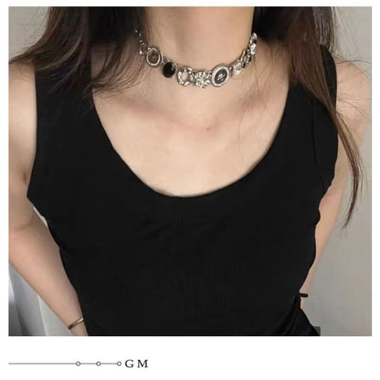 Pendant Choker