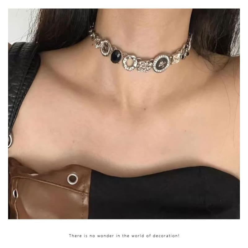 Pendant Choker