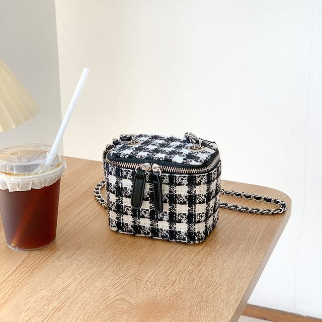 Plaid Chain Strap Crossbody Bag - Black / One Size