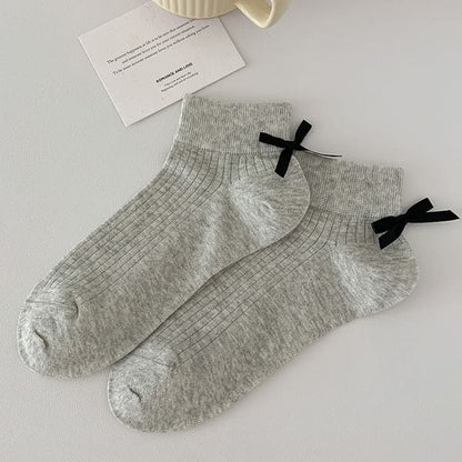 Plain Bow Socks - Short Edition - Black Bow - Gray / 35