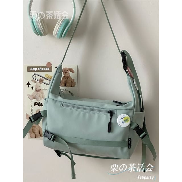 Plain Buckled Crossbody Bag - Without Bag Charm - Green