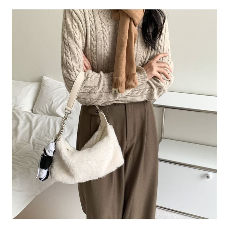 Plain Fleece Shoulder Bag