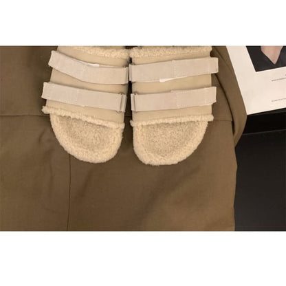 Plain Fleece Slide Sandals