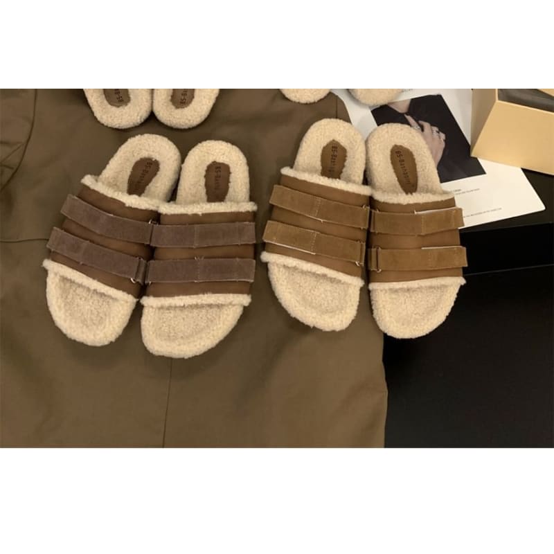 Plain Fleece Slide Sandals