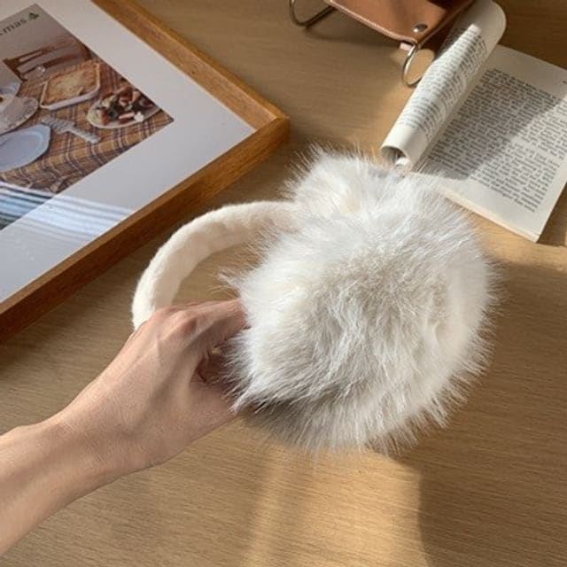 Plain Fluffy Earmuffs - White / One Size