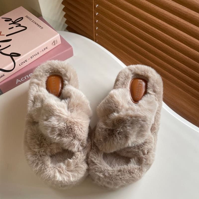 Plain Fluffy Platform Slippers