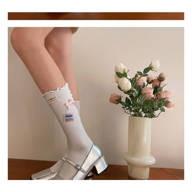 Plain Lettuce Edge Label Applique Socks