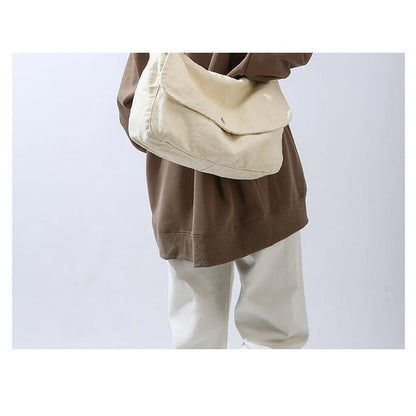 Plain Messenger Bag