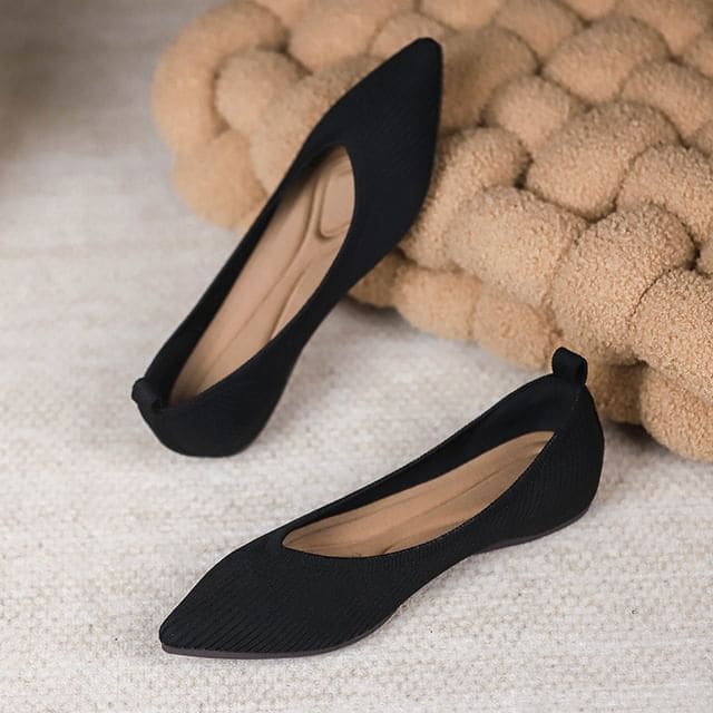 Plain Pointed Fabric Flats - Black / 34