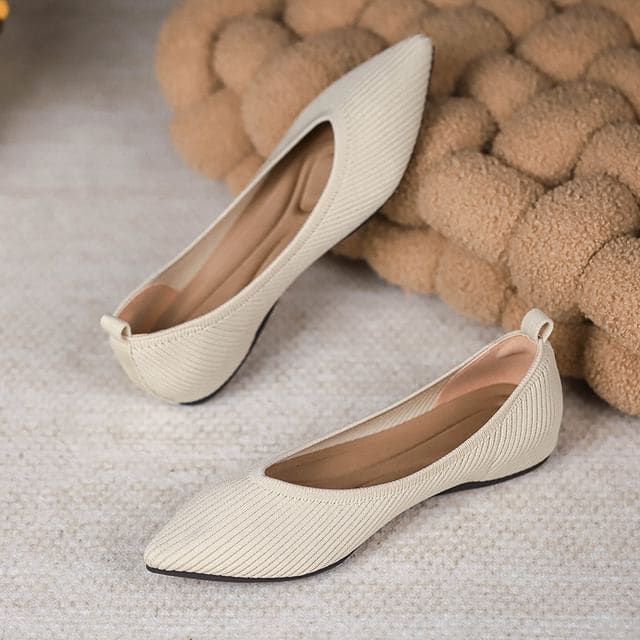 Plain Pointed Fabric Flats - Off-White / 34