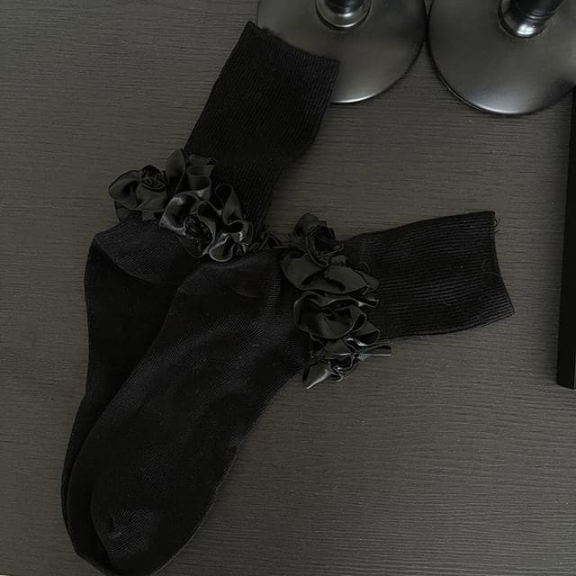 Plain Ruffle Trim Socks - Black / One Size