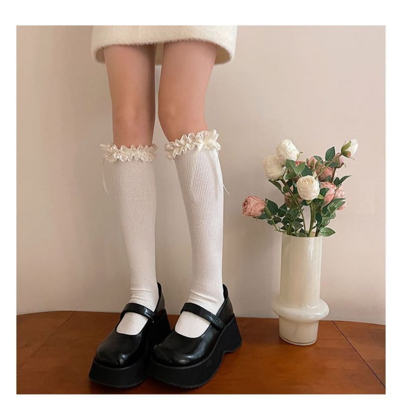 Plain Ruffled Ribbed Tall Socks