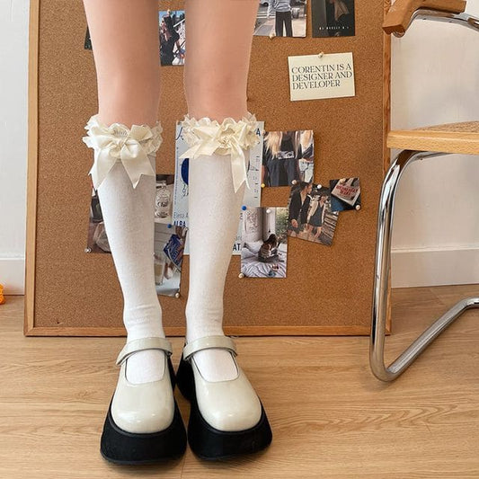 Plain Ruffled Tall Socks