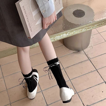 Plain Scallop Trim Bow Socks