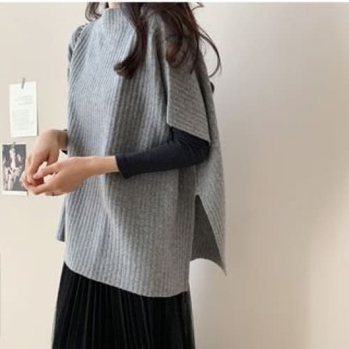 Plain Slit Ribbed Knit Poncho - Gray / One Size