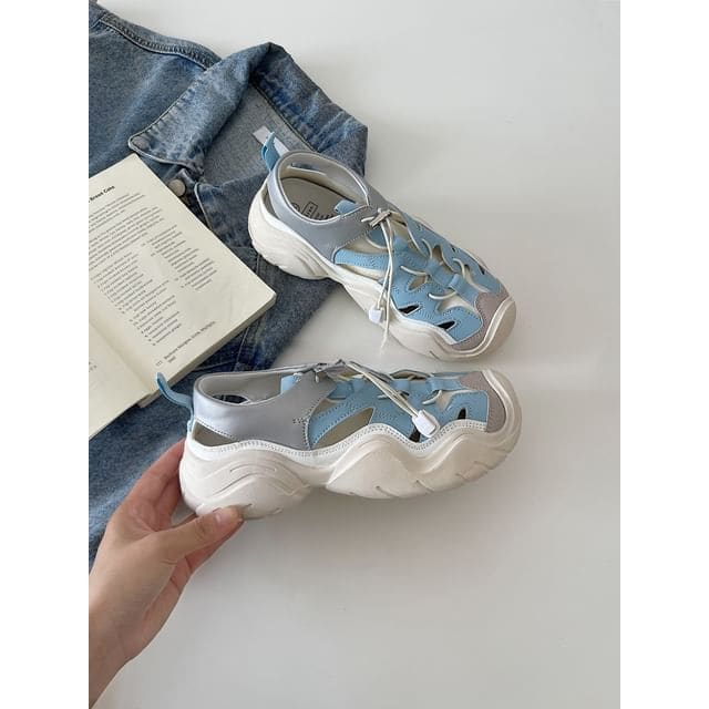 Platform Panel Cutout Sneakers - Blue / 35