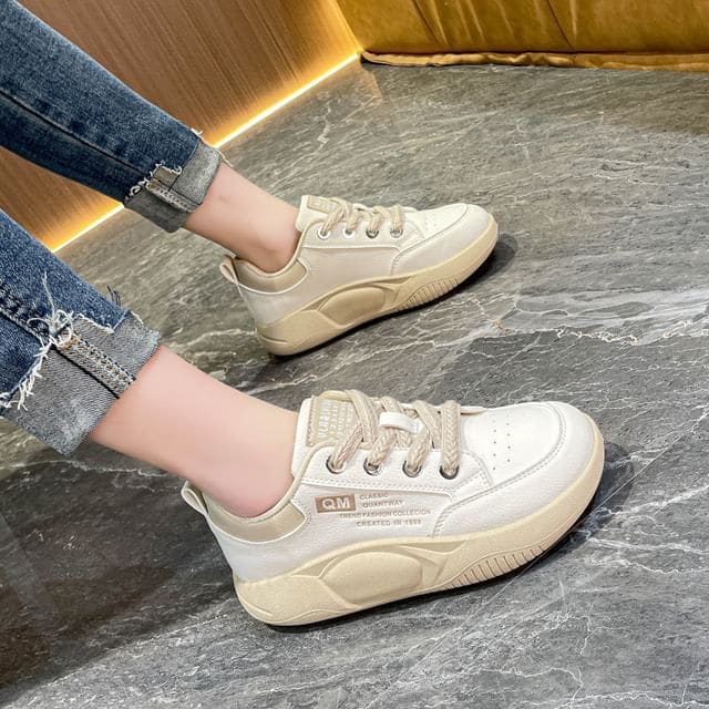 Platform Two Tone Lettering Print Lace-Up Sneakers - Beige