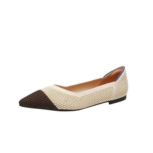 Pointed Flats - Black & Almond / 34