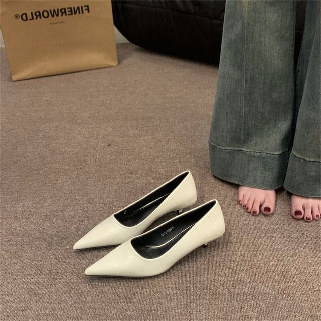 Pointed Kitten Heel Pumps - UN9009-7 - Off-White / 35