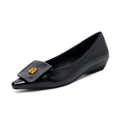 Pointed Toe Flower Wedge Pumps - Black / 35