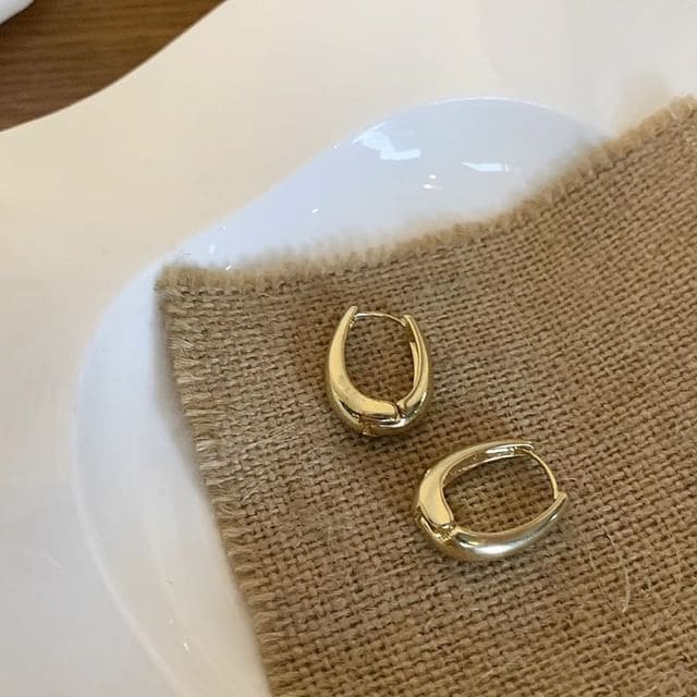 Polished Alloy Hoop Earring - 1 Pair - Gold / One Size