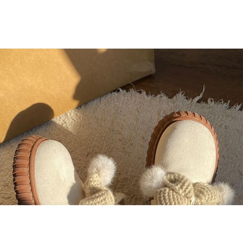 Pom Pom Short Snow Boots