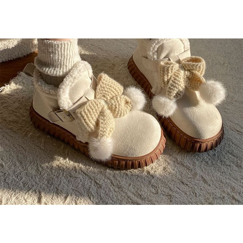 Pom Pom Short Snow Boots