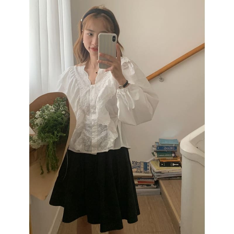 Puff-Sleeve Frill Trim Plain Blouse