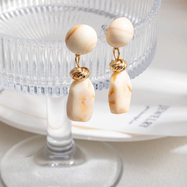 Resin Alloy Dangle Earring - E3453-3 - 1 Pair - White