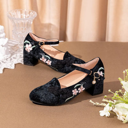 Retro Floral Embroidery Toe High Heel Shoes