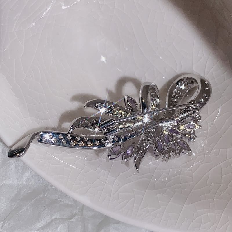 Rhinestone Alloy Brooch