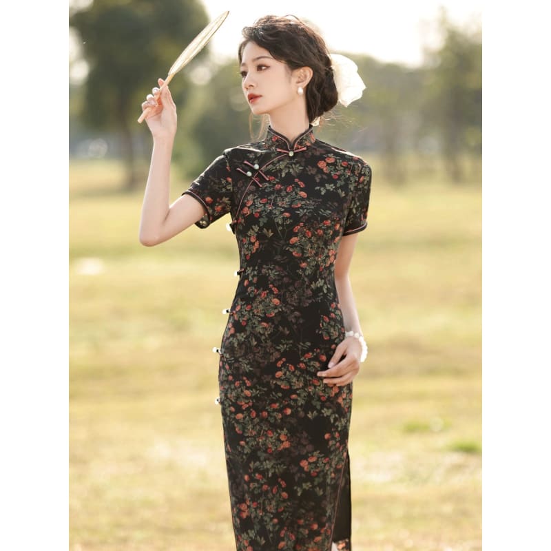 Rose Bloom Black Cheongsam - Female Hanfu