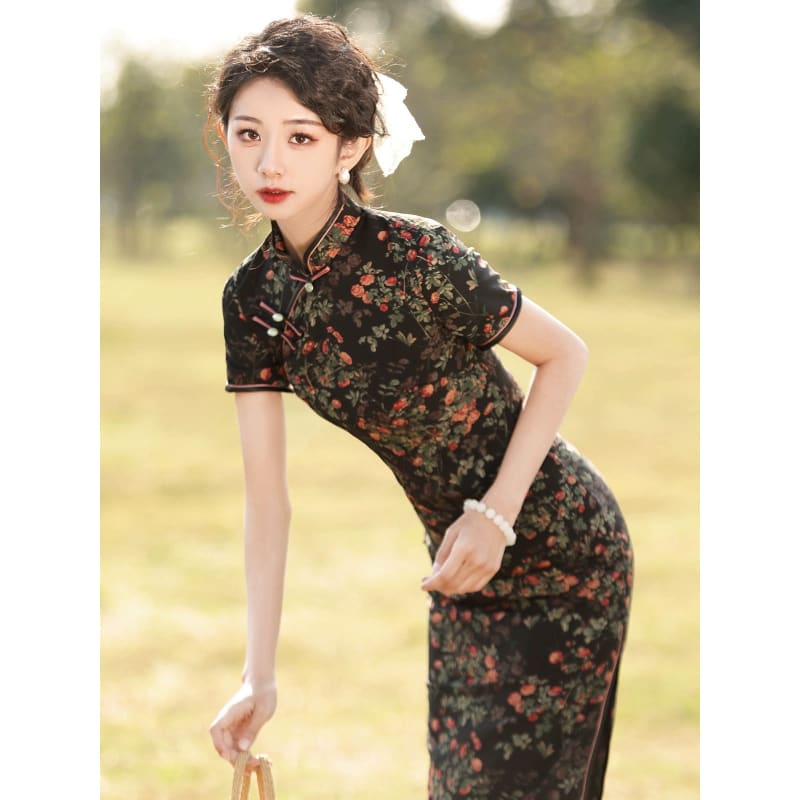 Rose Bloom Black Cheongsam - Female Hanfu