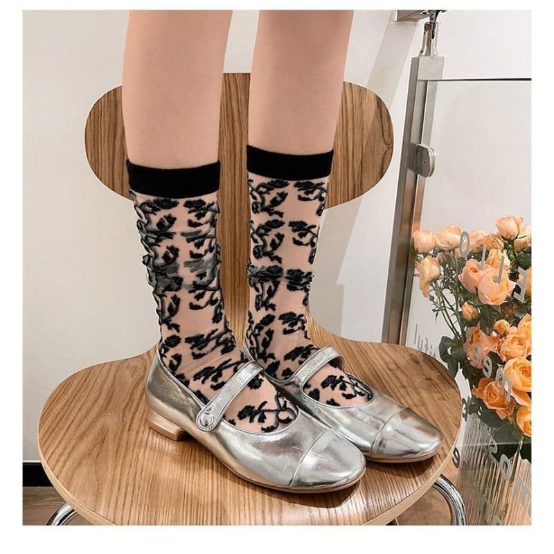 Rose Patterned Mesh Socks