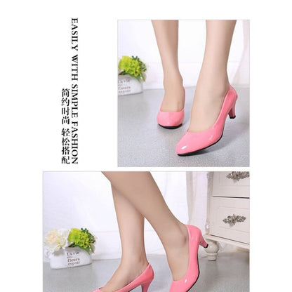 Round Toe Kitten Heel Pumps