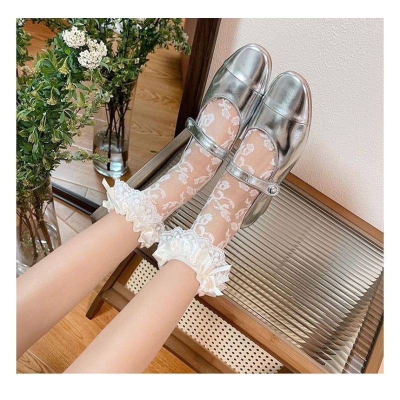 Ruffled Rose Pattern Lace Mesh Socks