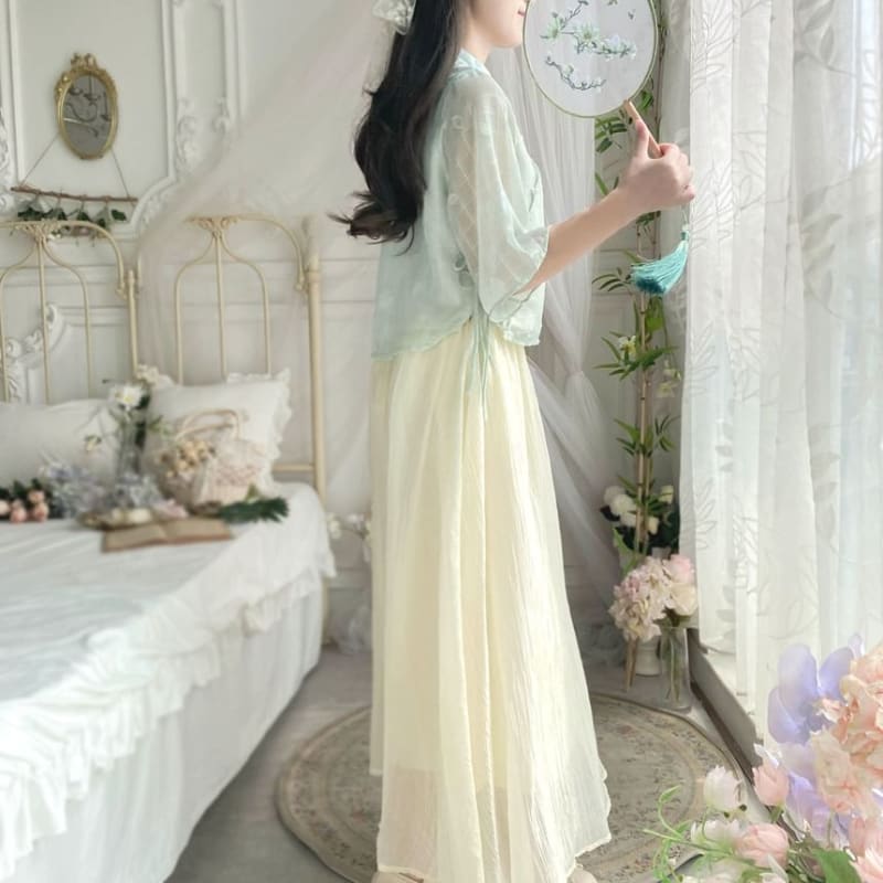 Set: Elbow-Sleeve Plaid Hanfu Blouse + High Waist Plain