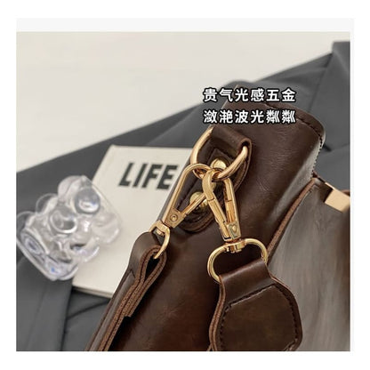 Set: Faux Leather Bucket Bag + Bag Charm