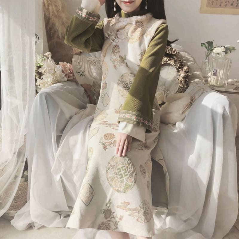 Set: Long-Sleeve Band Collar Embroidered Midi Qipao