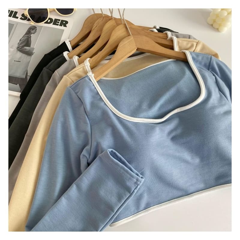 Set: Long-Sleeve Scoop Neck Contrast Trim Crop T-Shirt